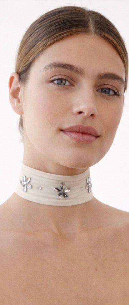Marea Choker White